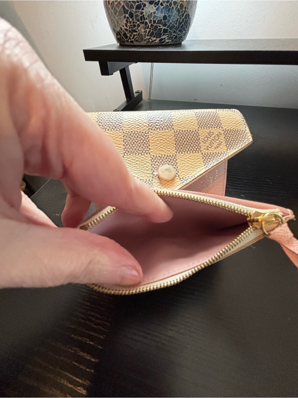 Authentic Louis Vuitton Victorine Wallet Damier Azur - Very Good Condition - Picture 8 of 10